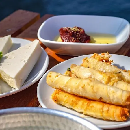 Nirvana Hotel Tenedos